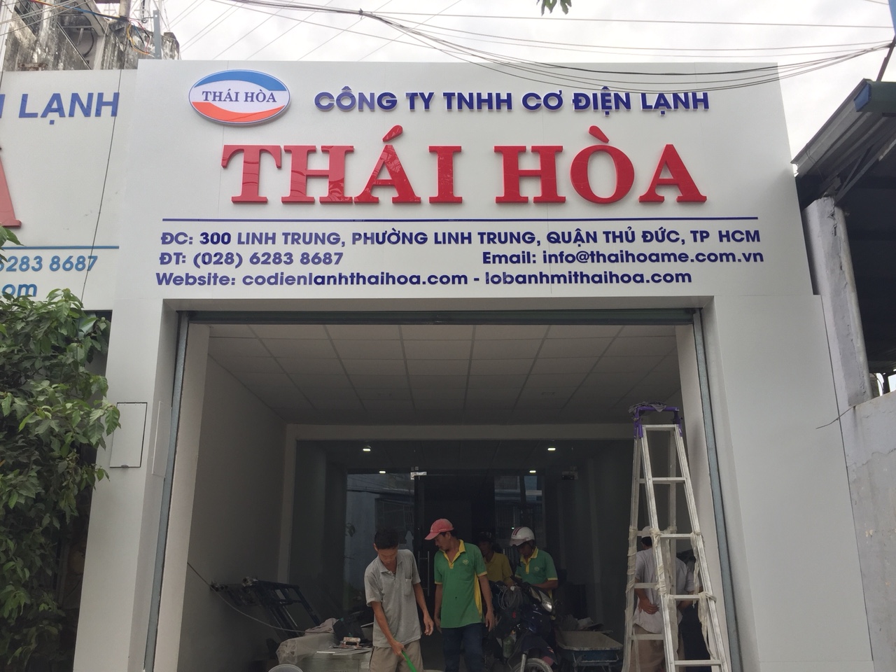 Xây dựng trọn gói nhà xưởng và bảng hiệu Thái Hòa